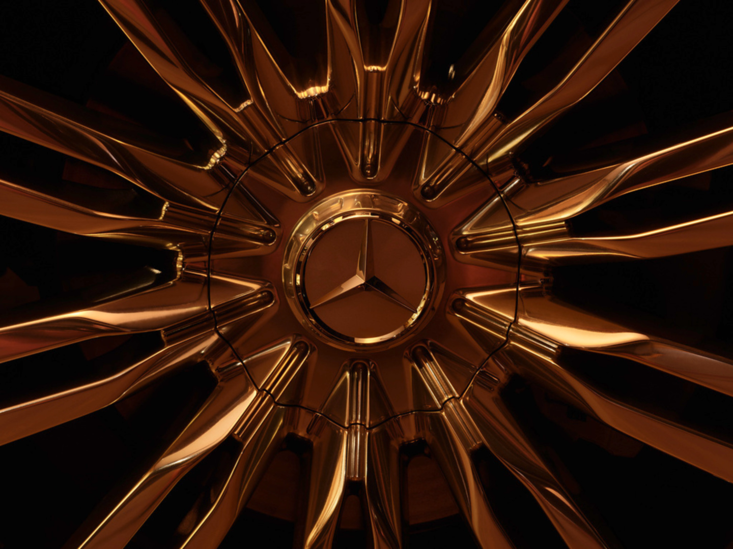 SMALL_圖2：Mercedes-Benz 為排行榜前十名中唯一的歐洲品牌